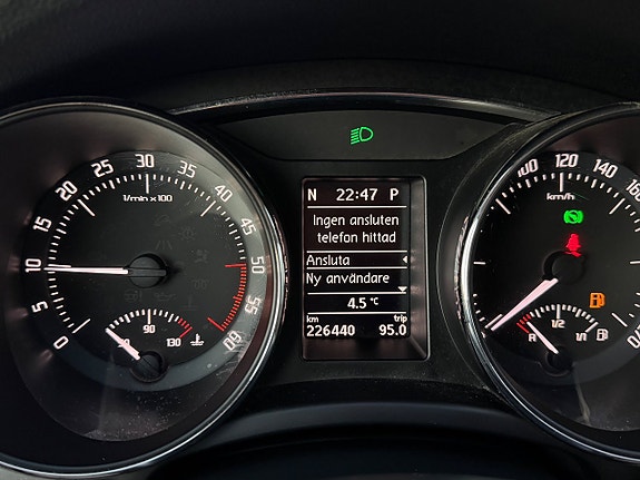 Skoda Superb 13 of 28