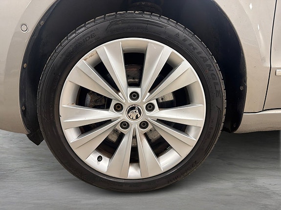 Skoda Superb 28 of 28