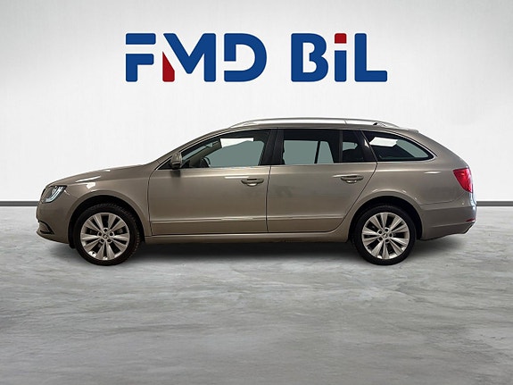Skoda Superb 2 of 5