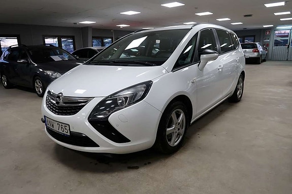 Opel Zafira Tourer 2 of 5