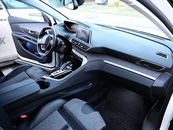 Peugeot 3008 5 of 5