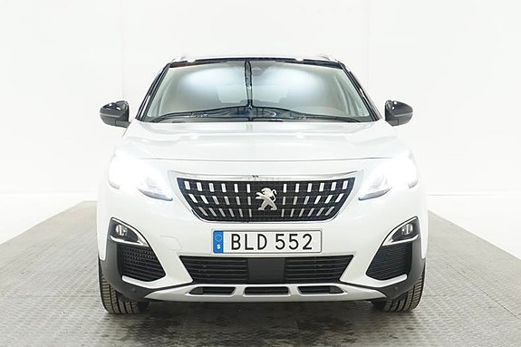 Peugeot 3008 3 of 5