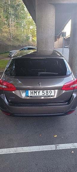 Peugeot 308 SW 8 of 10