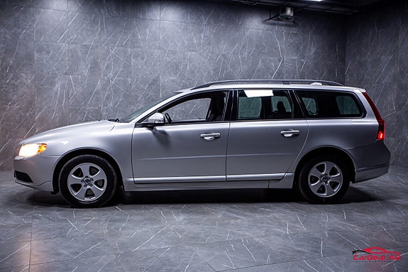Volvo V70 5 of 21