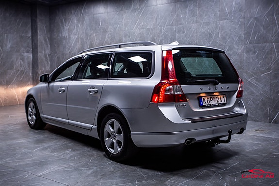 Volvo V70 6 of 21