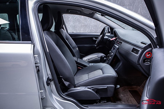 Volvo V70 14 of 21