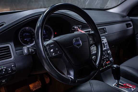 Volvo V70 12 of 21