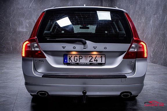 Volvo V70 7 of 21