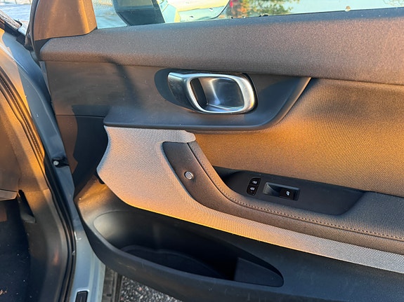 Polestar 2 5 of 15