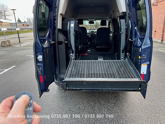 Ford Transit Custom 14 of 26