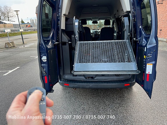 Ford Transit Custom 13 of 26