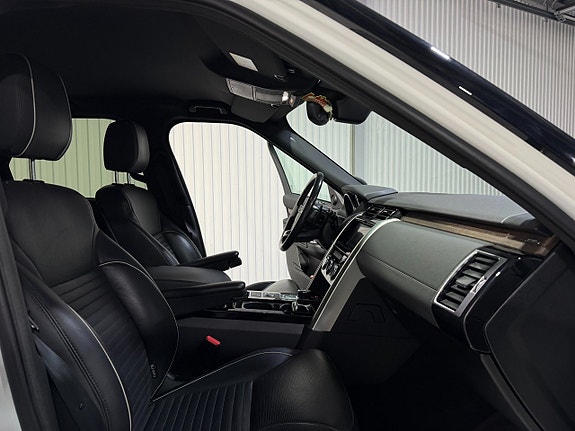 Land Rover Discovery 17 of 23