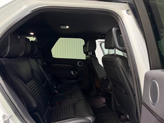 Land Rover Discovery 21 of 23