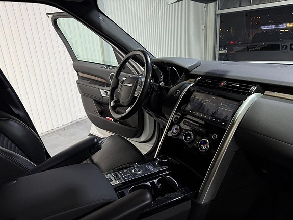 Land Rover Discovery 16 of 23
