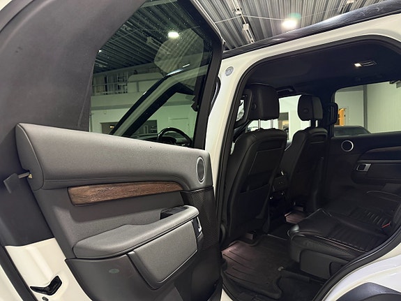 Land Rover Discovery 20 of 23