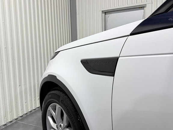 Land Rover Discovery 9 of 23
