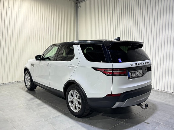 Land Rover Discovery 3 of 5
