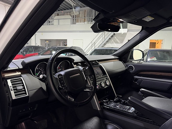 Land Rover Discovery 14 of 23