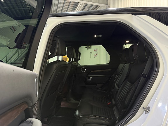 Land Rover Discovery 19 of 23