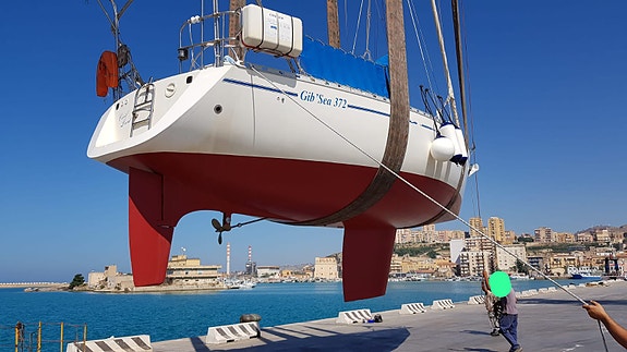 Segelbåt i fint skick på Sicilien, Italien 4 of 5