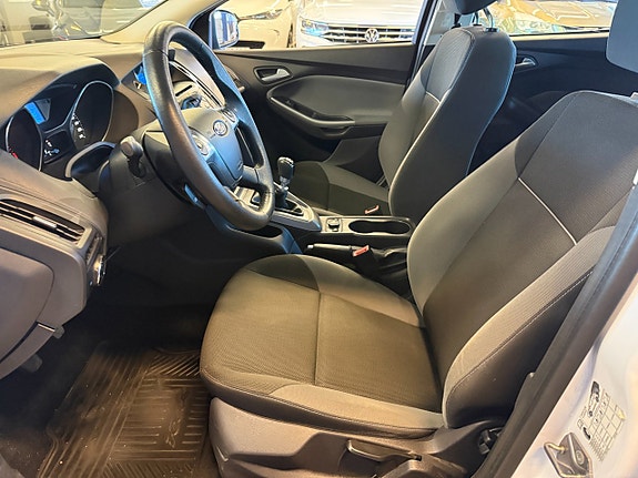 Ford Focus 6 of 11