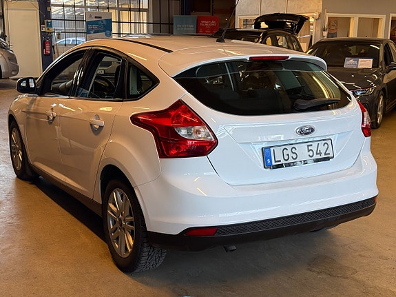 Ford Focus 5 of 11