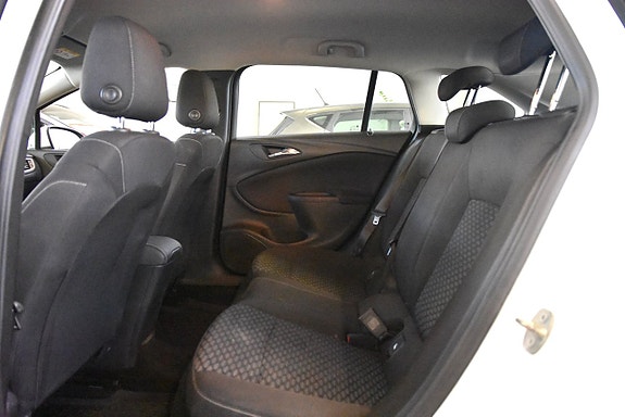 Opel Astra 14 of 15