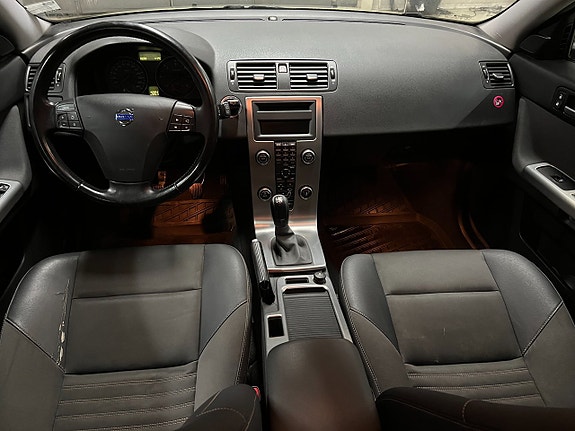 Volvo V50 7 of 7