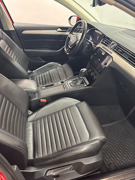 Volkswagen Passat 14 of 20