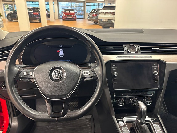 Volkswagen Passat 10 of 20