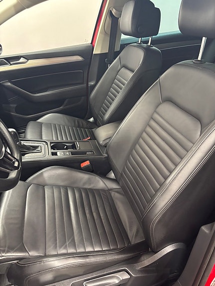 Volkswagen Passat 9 of 20