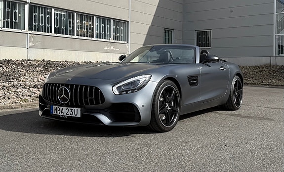Mercedes-Benz AMG GT Roadster 3 of 5