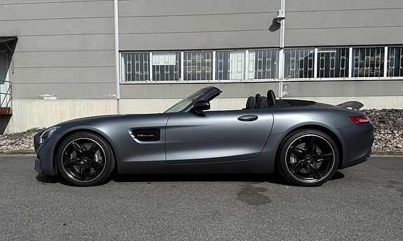 Mercedes-Benz AMG GT Roadster 4 of 5