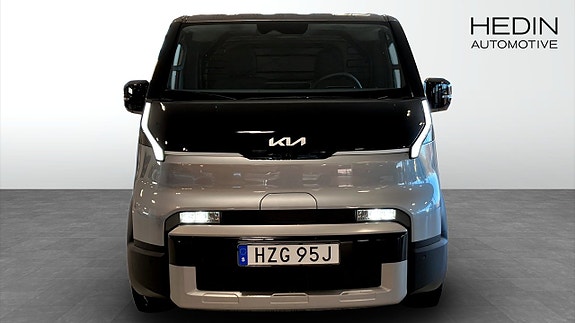 Kia PV5 8 of 12