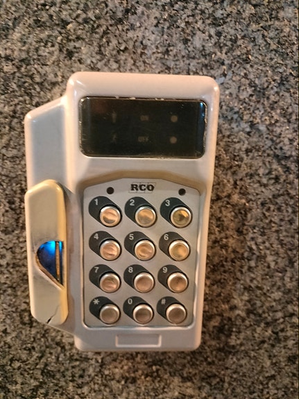 Product image 3 of 3