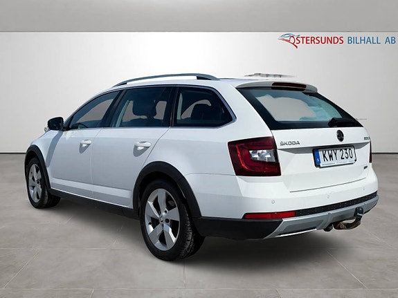 Skoda Octavia Scout 7 of 11