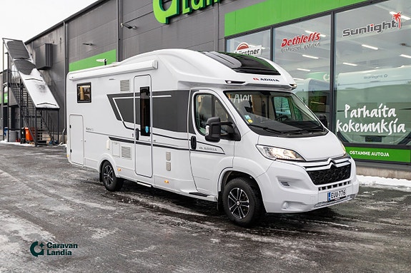 Adria Adria Matrix 670 SL Axess **TRUMA GAS/EL, LÅNGBÄDDAR, TAKSÄNG**