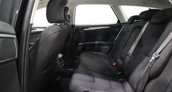 Ford Mondeo 4 of 5