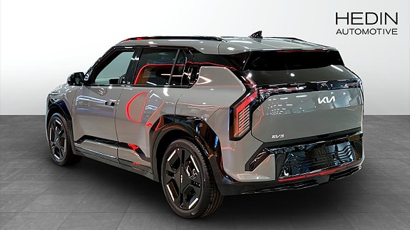 Kia EV3 2 of 9