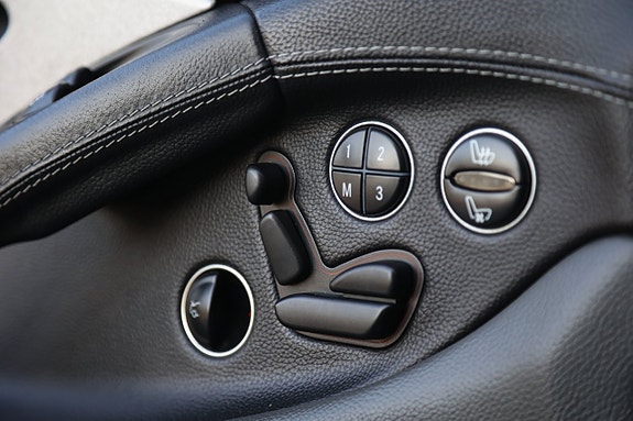 Mercedes-Benz SL55 11 of 17