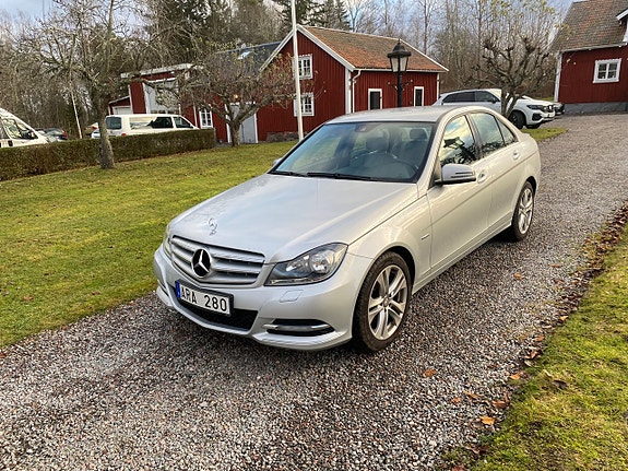 Mercedes-Benz C200