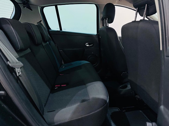 Renault Clio 7 of 16