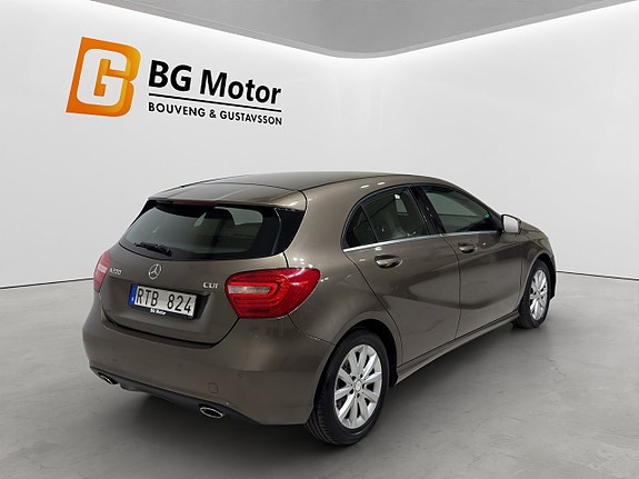 Mercedes-Benz A200 4 of 5