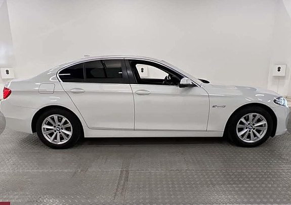 BMW 520d 8 of 15
