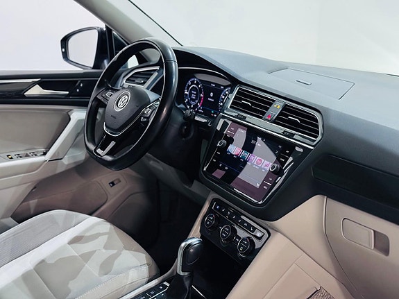 Volkswagen Tiguan Allspace 4 of 5