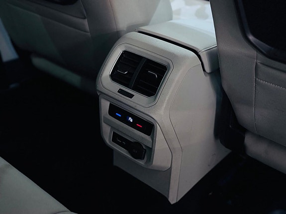 Volkswagen Tiguan Allspace 8 of 20