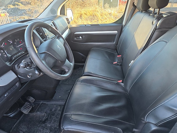 Peugeot Traveller 10 of 17