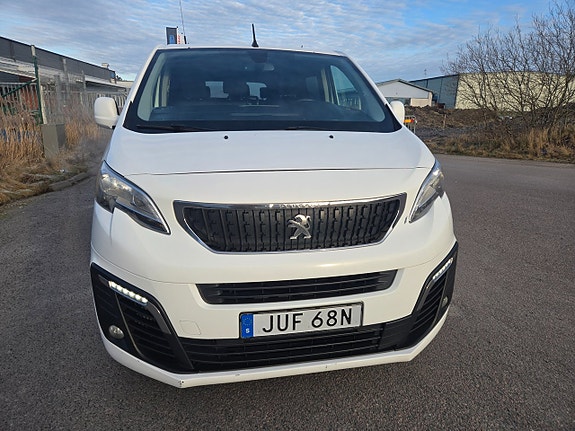 Peugeot Traveller 5 of 5