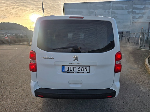 Peugeot Traveller 7 of 17