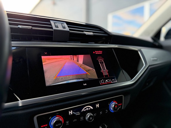 Audi Q3 15 of 18